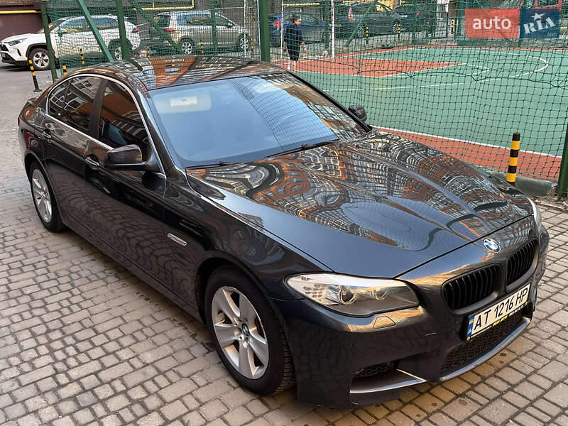 Седан BMW 5 Series 2012 в Львове