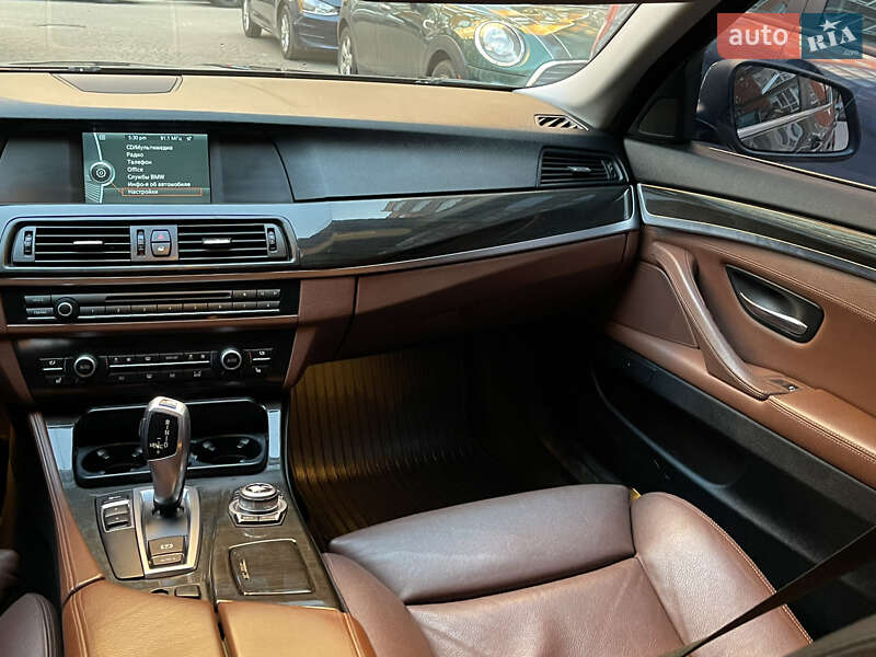 Седан BMW 5 Series 2012 в Львове