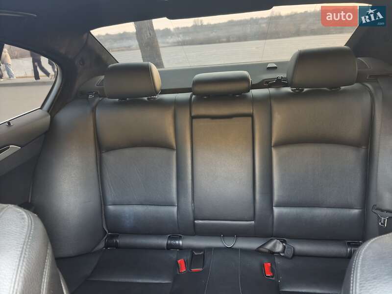 Седан BMW 5 Series 2016 в Києві фото 24 Седан BMW 5 Series 2016 в Києві