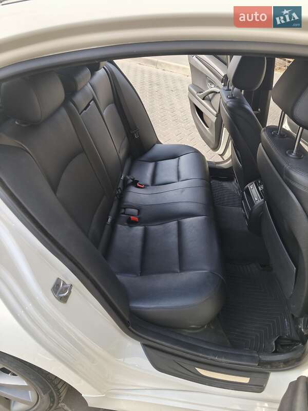 Седан BMW 5 Series 2016 в Києві фото 26 Седан BMW 5 Series 2016 в Києві