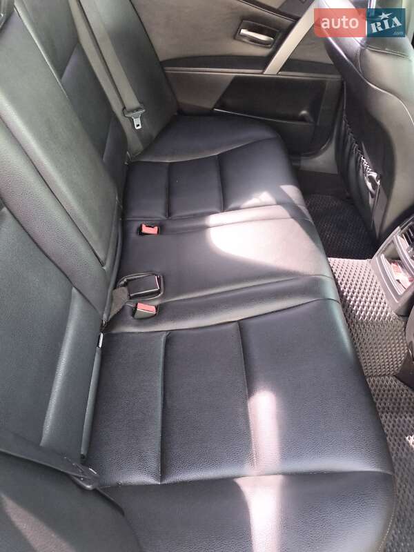Седан BMW 5 Series 2005 в Николаеве