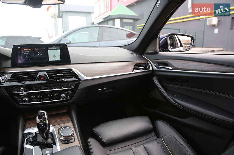 Седан BMW 5 Series 2017 в Києві