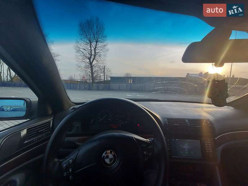 Седан BMW 5 Series 2000 в Тернополе