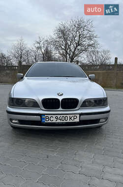 Седан BMW 5 Series 2000 в Бориславі