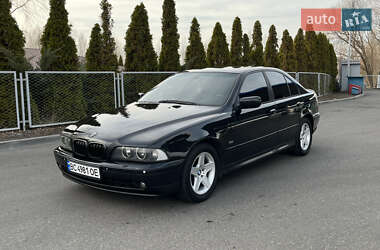 Седан BMW 5 Series 2001 в Смілі