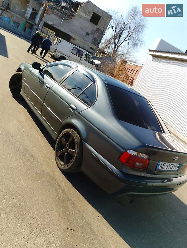 Седан BMW 5 Series 2003 в Дніпрі