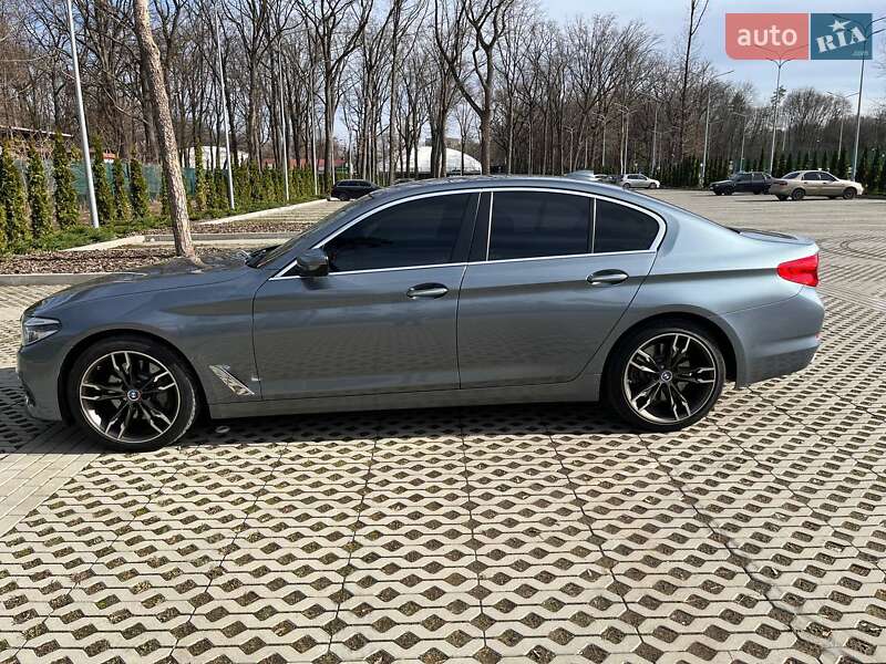 Седан BMW 5 Series 2017 в 