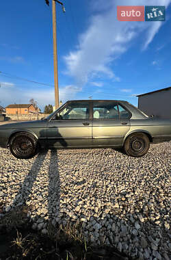 Седан BMW 5 Series 1987 в 