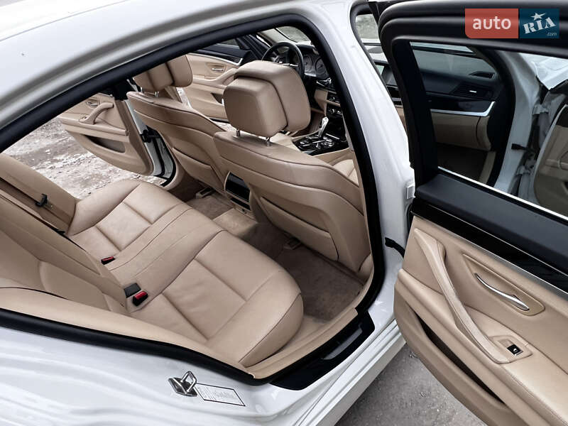 Седан BMW 5 Series 2011 в Запоріжжі