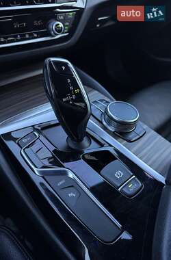 Седан BMW 5 Series 2017 в 