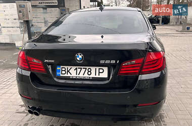 Седан BMW 5 Series 2012 в 