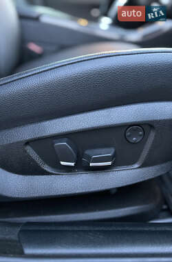 Седан BMW 5 Series 2012 в 