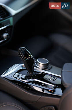 Седан BMW 5 Series 2020 в 