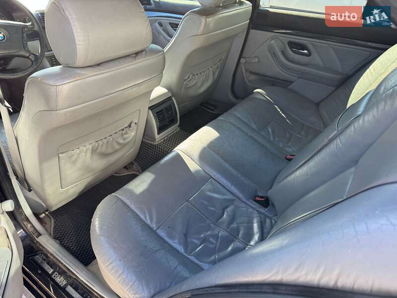 Седан BMW 5 Series 1997 в Чернігові