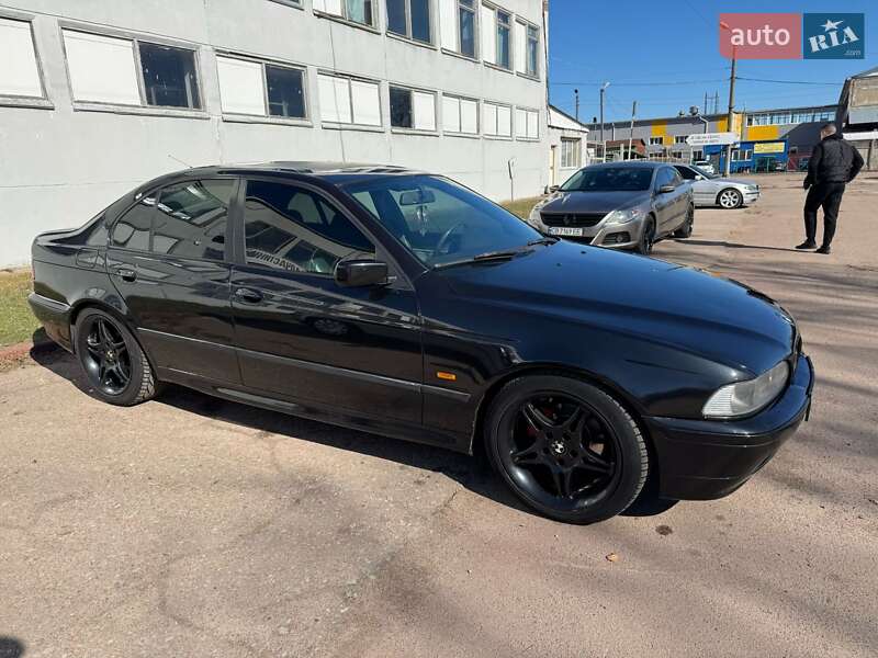 Седан BMW 5 Series 1997 в Чернігові