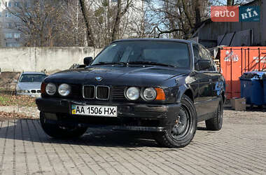 Седан BMW 5 Series 1991 в Киеве