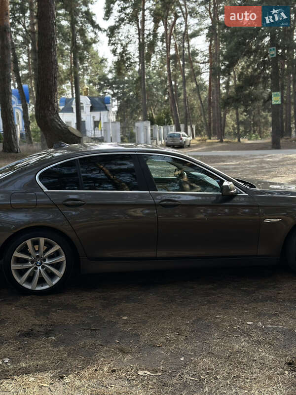 Седан BMW 5 Series 2010 в Сумах