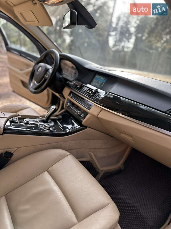 Седан BMW 5 Series 2010 в Сумах