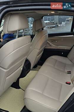 Седан BMW 5 Series 2010 в 
