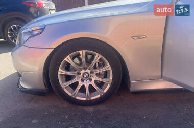 Седан BMW 5 Series 2006 в Черновцах