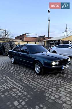 Седан BMW 5 Series 1990 в Хмельницком