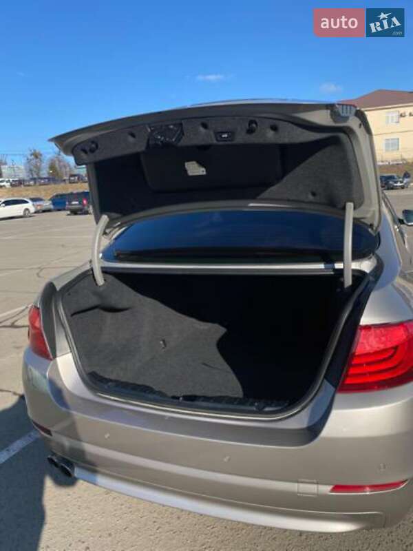 Седан BMW 5 Series 2012 в Виннице