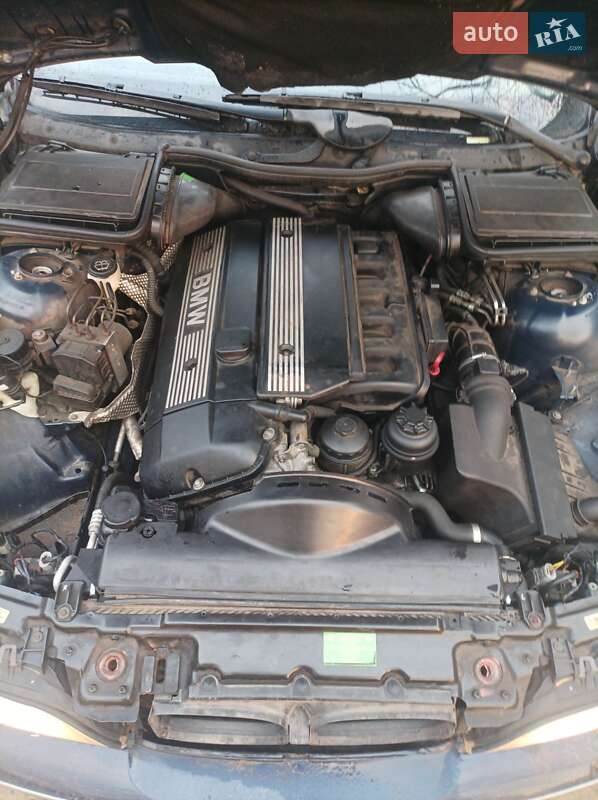 Універсал BMW 5 Series 2000 в Вараші