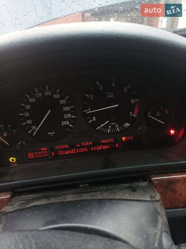 Універсал BMW 5 Series 2000 в Вараші