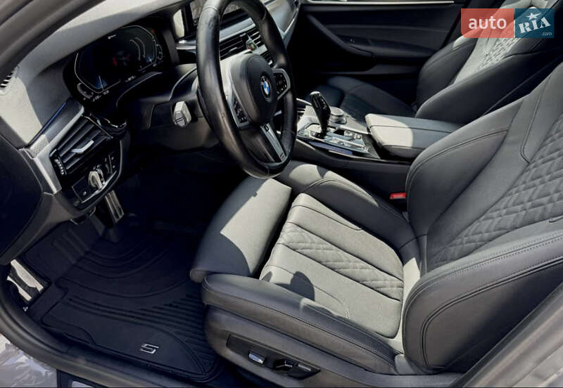 Седан BMW 5 Series 2021 в Львові
