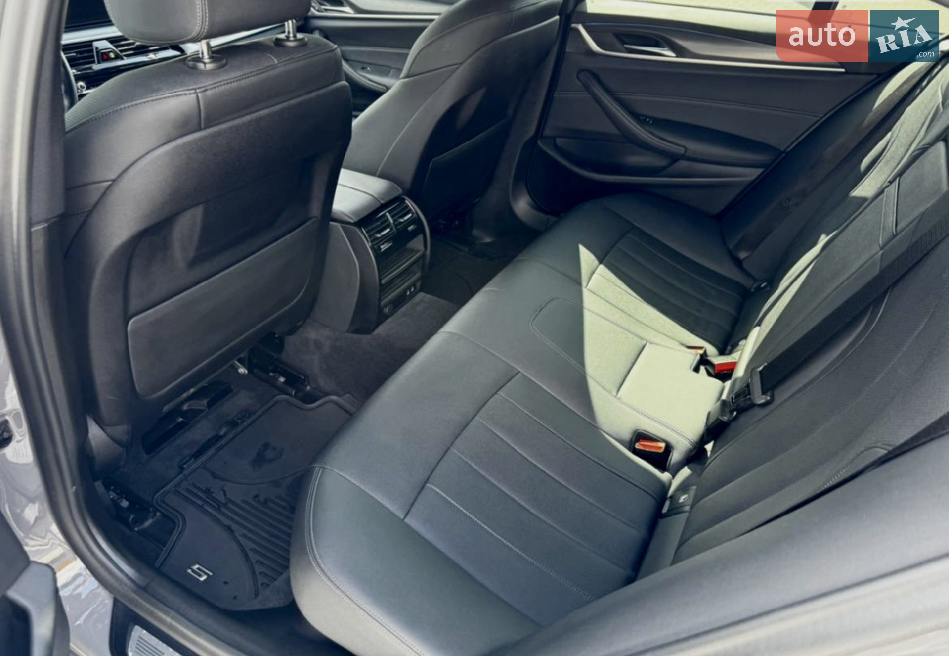 2021 BMW 5er - мініатюра 27