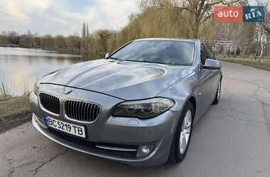 Седан BMW 5 Series 2011 в 