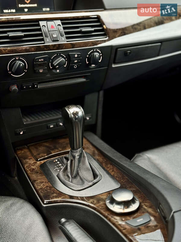 Седан BMW 5 Series 2003 в Черновцах