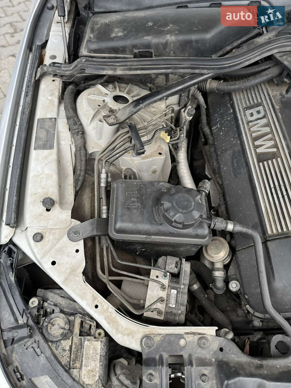 Седан BMW 5 Series 2003 в Черновцах