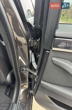Седан BMW 5 Series 2013 в 