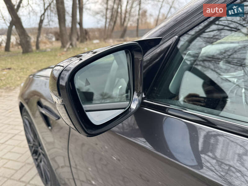 Седан BMW 5 Series 2019 в Дніпрі