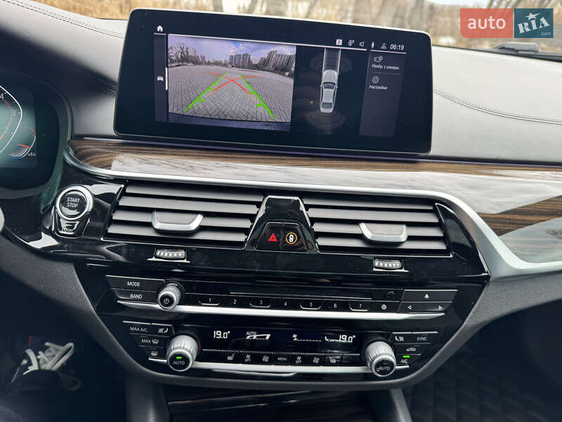 Седан BMW 5 Series 2019 в Дніпрі