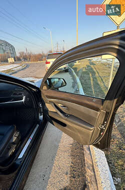 Седан BMW 5 Series 2012 в 
