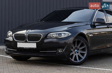 Седан BMW 5 Series 2012 в 