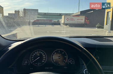 Седан BMW 5 Series 2012 в 