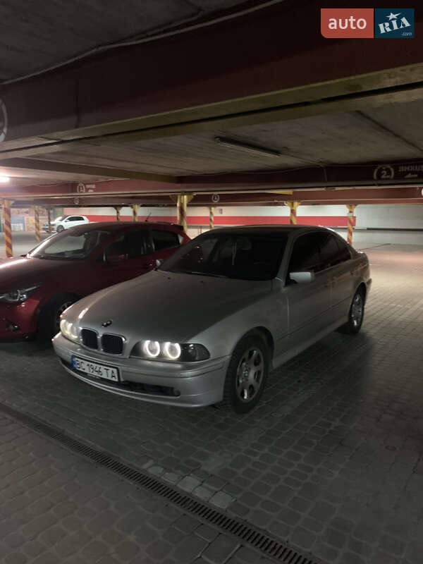 Седан BMW 5 Series 2001 в Львові