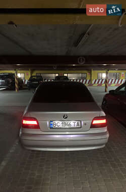 Седан BMW 5 Series 2001 в 