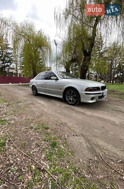 Седан BMW 5 Series 2002 в 