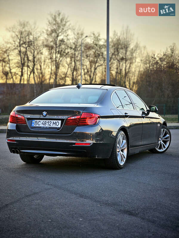 Седан BMW 5 Series 2013 в Львові