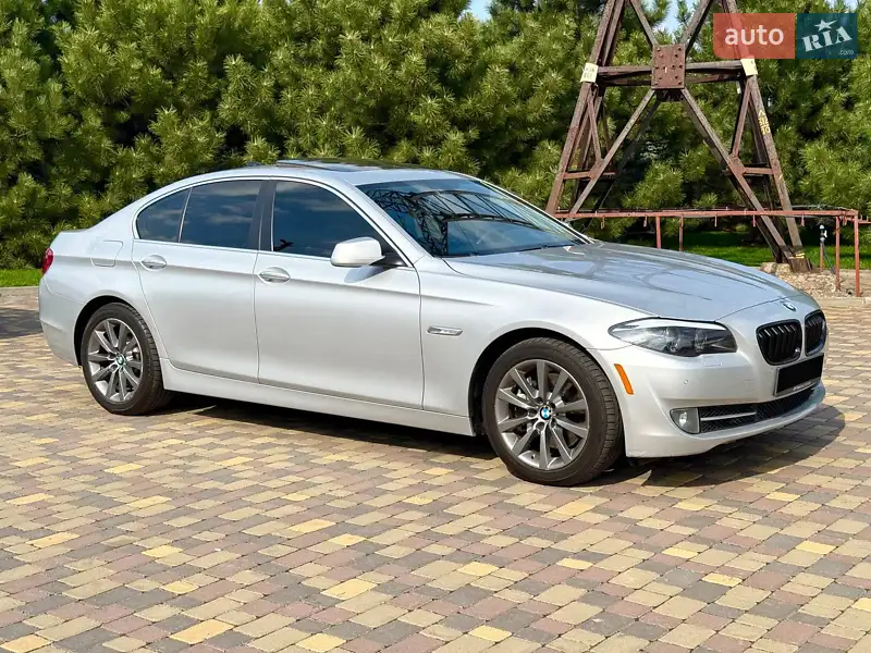 Седан BMW 5 Series 2013 в 
