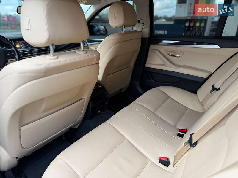 Седан BMW 5 Series 2016 в Дніпрі