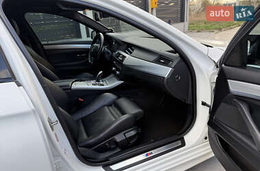 Седан BMW 5 Series 2011 в 