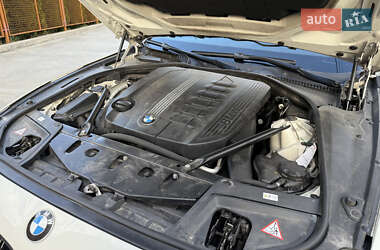 Седан BMW 5 Series 2011 в 