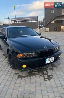 Седан BMW 5 Series 2001 в 