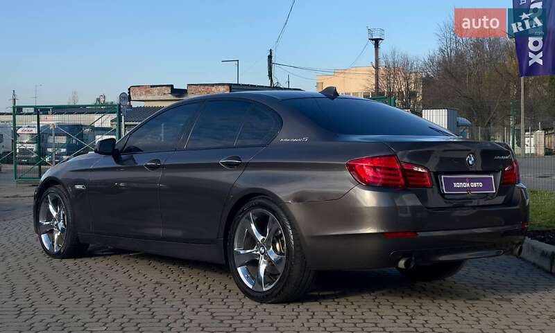 Седан BMW 5 Series 2013 в Львове