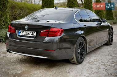 Седан BMW 5 Series 2012 в 